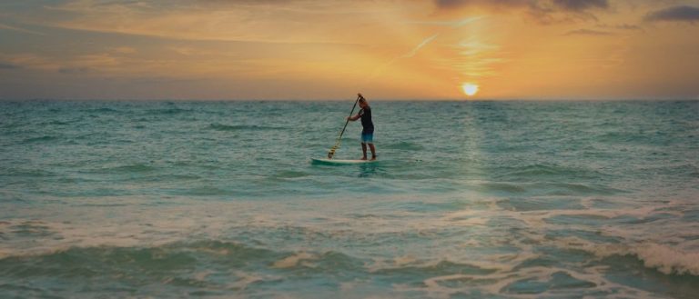 8 Incredible Benefits of Stand Up Paddle Boarding